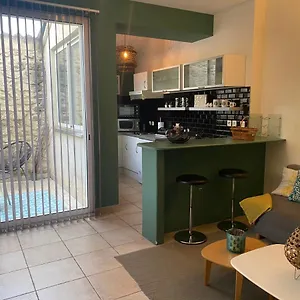 Le Loft Patio, Au Coeur Du Village Appartement